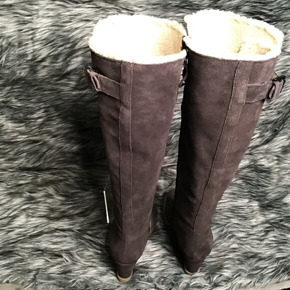 Women's Brown Knee-High Boots - Picture 4 of 8